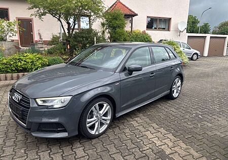 Audi A3 40 TFSI quattro S-line,Navi,PDC,ACC,AHK vorb.