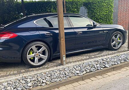 Porsche Panamera S E-Hybrid mit Approved Garantie