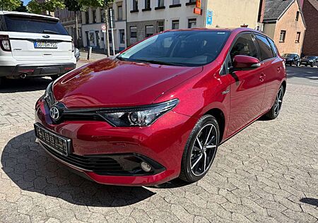 Toyota Auris 1.8 Hybrid Team D *Kamera/8-fach Bereift*