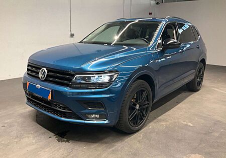 VW Tiguan Volkswagen 2.0 TSI 4MOTION +LED+PANO+LEDER+AHK+TOTW.