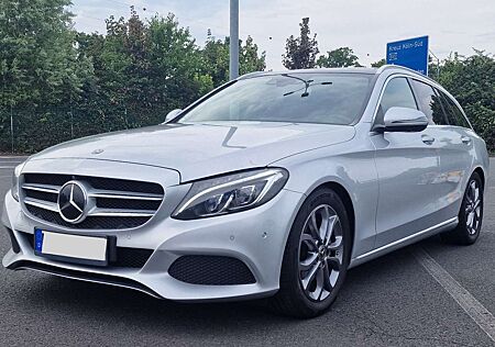 Mercedes-Benz C 250 4Matic 9G-TRONIC Avan HUD Pano. Luftfederung