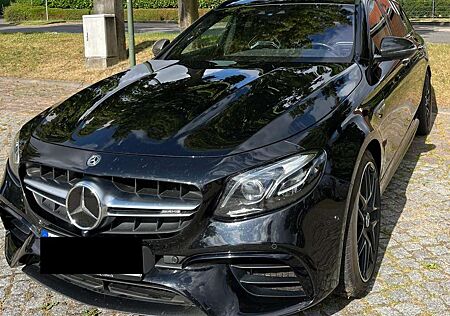 Mercedes-Benz E 63 AMG AMG E 63 S 4Matic+ T 9G-TRONIC