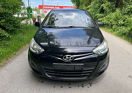 Hyundai i20 1.1 DIESEL - EURO 5 - TÜV NEU -