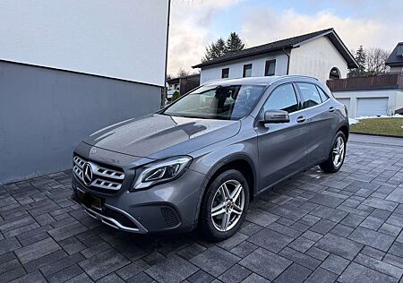Mercedes-Benz GLA 200 7G-DCT Urban