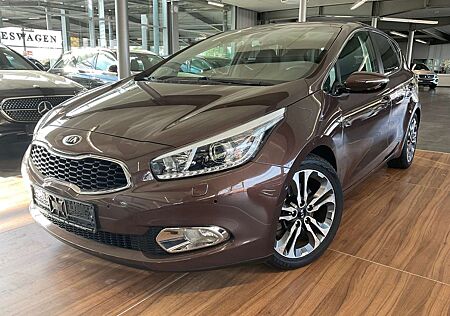 Kia Cee'd gebraucht kaufen Kia Cee'd Ceed / Ceed 1.6 Platinum Edition /KAMERA/PANORAMA/XENON
