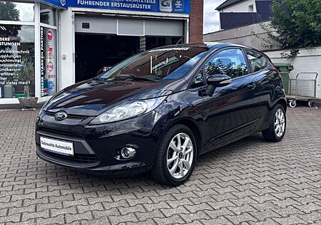 Ford Fiesta Champions Edition *Klima*SzHz*8Fach Bereifung