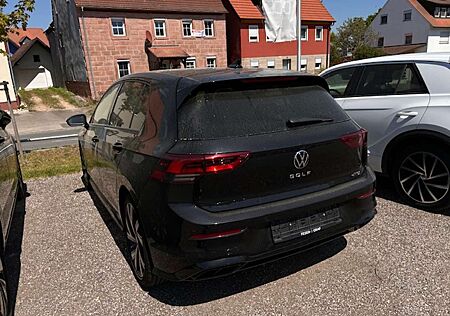 VW Golf Volkswagen R-Line 1.5 eTSI+NAVI+KAMERA+DAB
