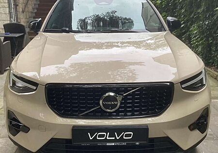 Volvo XC 40 XC40 XC40 B3 2 WD Plus Dark