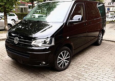 VW T5 Multivan Volkswagen DSG Highline neuer Motor erst 23.000 km!