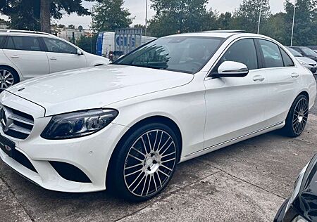Mercedes-Benz C 180 CGI Automatik, Navi,PDC,Kamera,Schiebedach