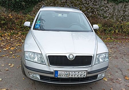 Skoda Octavia Combi 1.6 FSI Elegance