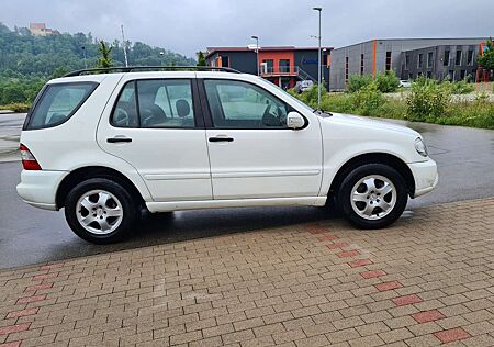Mercedes-Benz ML 270 CDI (163.113)