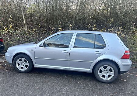 VW Golf Volkswagen 1.6 Pacific