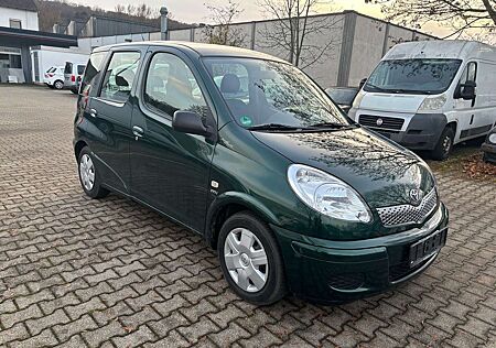 Toyota Yaris Verso 1.3,AHK1.Hand,Orig.110650 km,TÜV/04/2025