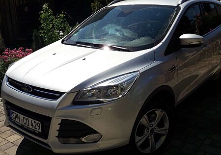 Ford Kuga 2.0 TDCi 2x4 Titanium