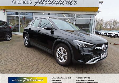 Mercedes-Benz GLA 180 Aut. m. NAVI+RFK+LED+AAC+SHZ+TEMP+ALU