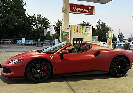 Ferrari 296 GTS Spider Rosso Opaco wie neu zum Schnäppchen !!