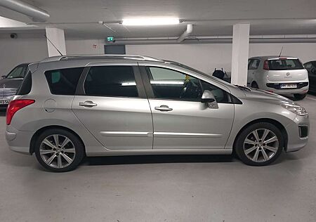 Peugeot 308 SW 120 VTi Allure (5-7 Sitzer)
