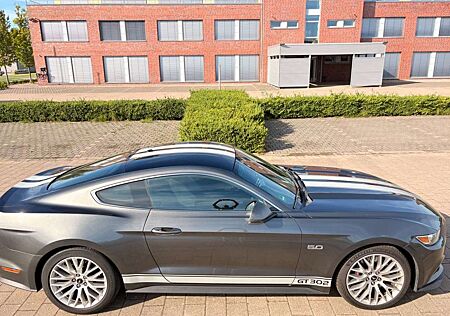 Ford Mustang GT 5.0 Ti-VCT V8 Automatik