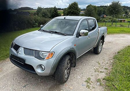 Mitsubishi L200 Doka