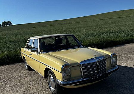 Mercedes-Benz W 114/115 Strich-Acht