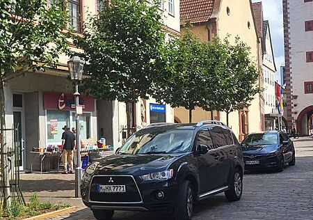 Mitsubishi Outlander 2.4 4WD CVT Instyle