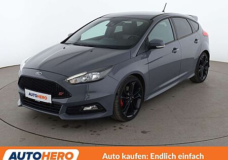 Ford Focus 2.0 EcoBoost ST*NAVI*CAM*TEMPO*