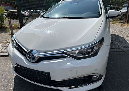 Toyota Auris Touring Sports Hybrid Executive