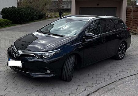 Toyota Auris 1.8 VVT-i Hybrid Automatik Touring Sports Design Edition