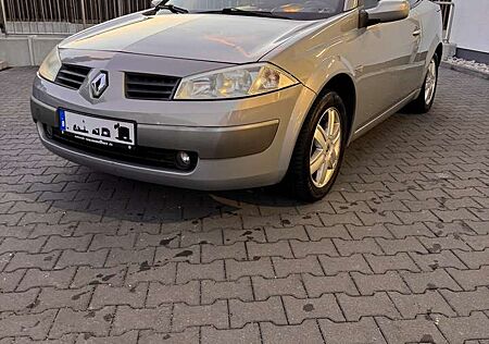 Renault Megane 1.6 Coupe-Cabriolet Confort Authenique