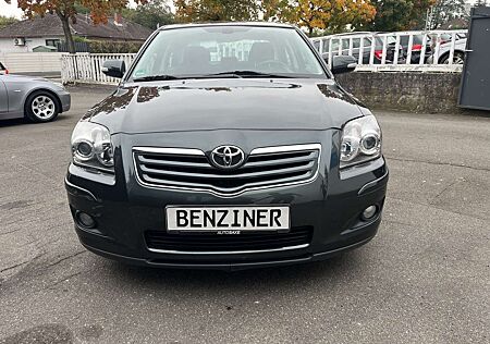 Toyota Avensis Stufenheck 1.8 VVT-i Executive