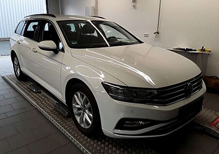 VW Passat Variant Volkswagen Business*NAVI*LED*KAM*16 ZOLL*AHK