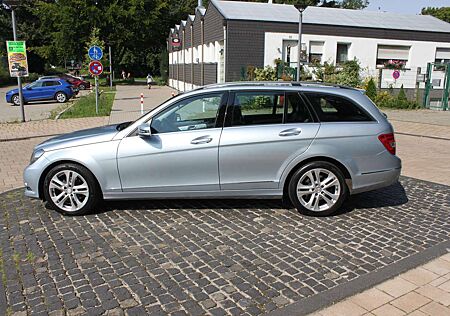Mercedes-Benz C 220 T CDI DPF (BlueEFFICIENCY) 7G-TRONIC Avantgarde