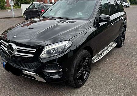 Mercedes-Benz GLE 350 GLE 350d 4MATIC AMG Räd Head Up Leder Schieb 360