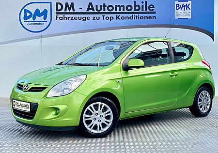 Hyundai i20 1.2 Comfort Klima AHK 8fach Bereift TÜV neu