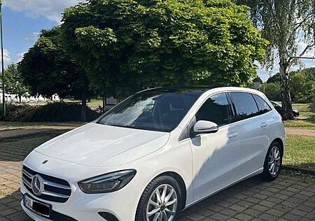 Mercedes-Benz B 220 d 8G-DCT Progressive *PANORAMA*MBUX*NAVI*