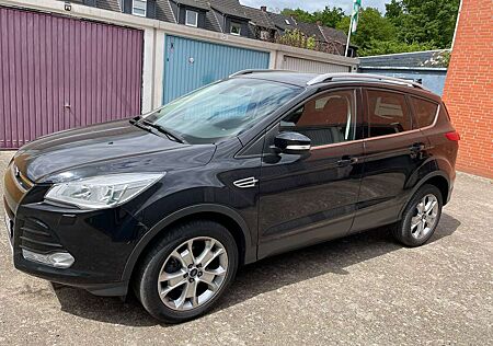 Ford Kuga 1.5 EcoBoost 2x4 Titanium
