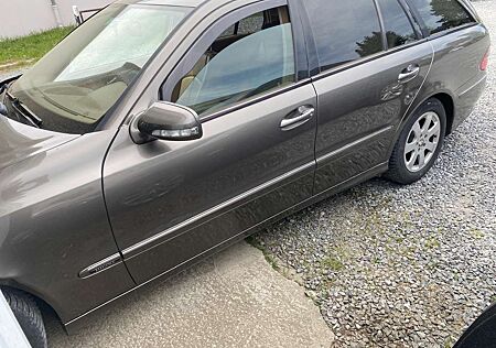 Mercedes-Benz E 220 T CDI Automatik Elegance