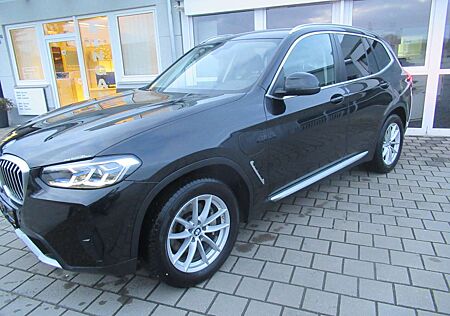 BMW X3 xDrive 30 e AHK ACC viel Extras.