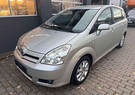 Toyota Corolla Verso 1.8 Executive Automatik 7 Sitzer