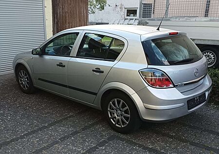 Opel Astra Fließheck 5-Türer 1.4