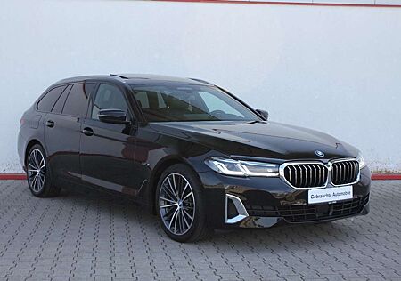 BMW 530 e Touring xDrive Luxury Line PANO 19" Laser