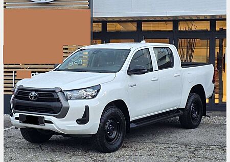 Toyota Hilux 2,8 Double Cab 4X4 APPLECAR SHZ ACC Wanne