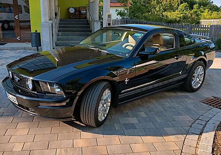 Ford Mustang 4.0 V6 , V8 Optik