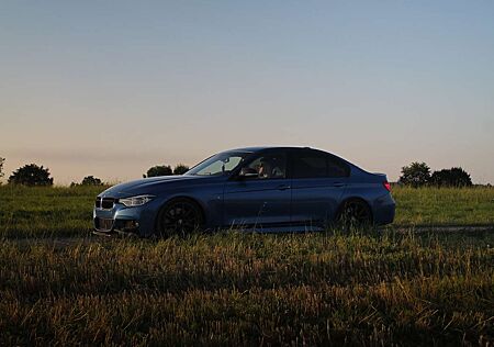 BMW 330i 330 M-Paket Deutsches Fahrzeug Estorilblau Manuel