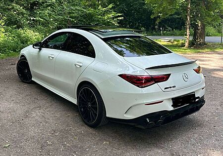 Mercedes-Benz CLA 250 4Matic 7G-DCT AMG Line