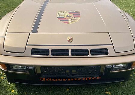 Porsche 944