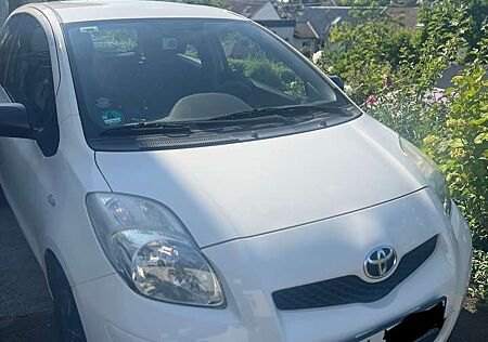 Toyota Yaris 1.0 VVT-i