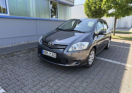 Toyota Auris 1.33 VVT-i Edition