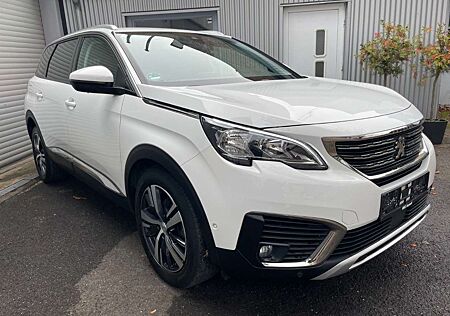 Peugeot 5008 Allure 179 PS LED Navi SHZ Massage ACC